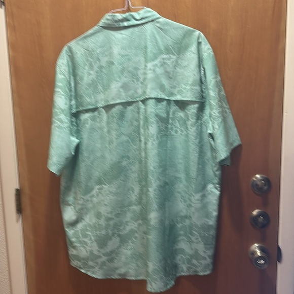 Real tree fishing shirt, size XXL - Picture 5 of 5